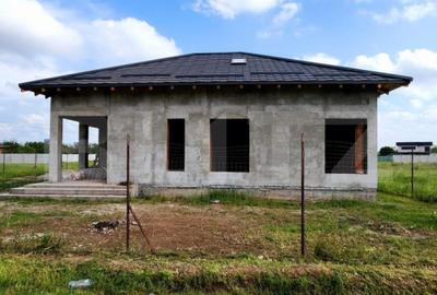 Casă individuală cu 4 camere în Exterior Nord