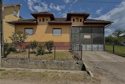 CASA DE VANZRE | 4 CAMERE | 978 MP TEREN | ROSIA | BIHOR | - 1
