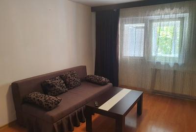 Apartament cu 2 camere decomandate in zona Racadau