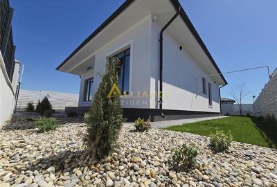 Casă cu 4 camere în Berceni
