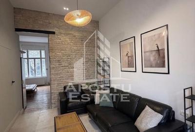 Apartament cu 2 camere semidecomandat în P-ța Maria