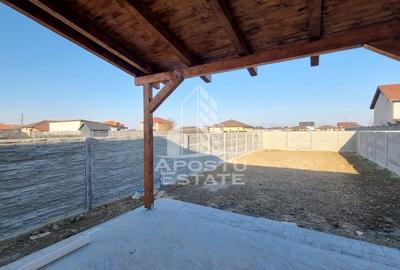 Jumatate de duplex de vanzare, pe parter, cu 3 camere si 2 bai, Sag, Timis - 12
