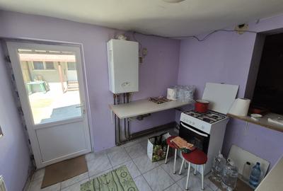 Chiajna - str Eroului, vanzare 2 corpuri de casa - 13