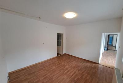Casa individuala, 120 mp utili + 20 locuri parcare, situat in cartierul Someseni - 4
