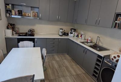 Casă cu 4 camere în Central