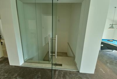 Vila deosebita  la un pas de mare mobilata si utilata - 43