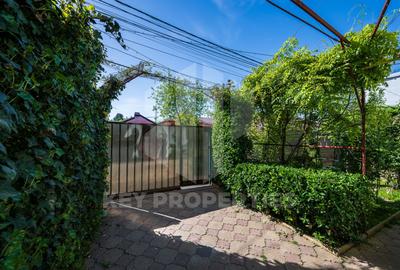 Casa parter,  situata pe colt, teren 300 mp, acces dublu - 18