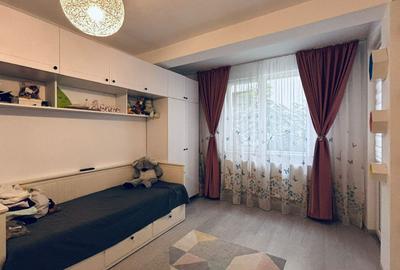Casă cu 4 camere în Central