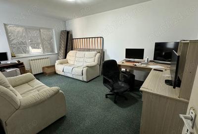 Apartament cu 2 camere decomandat în Casa de Cultură