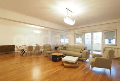 Apartament cu 5 camere decomandat, mobilat în Șoseaua Nordului