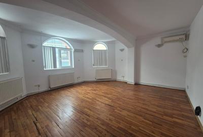 MIHAI BRAVU-METROU,VILA 9 CAMERE,LIVING 75 MP,400 MP,P+1+M,CURTE 300 MP - 1