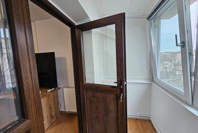 Apartament 3 camere, decomandat, etajul 4 din 4, cu pod, Girocului, comision 0% - 12