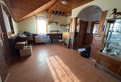 Casă individuală cu 6 camere în Central