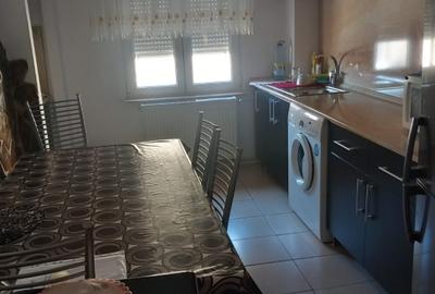 Închiriez apartament tip AN, în zona Rogerius(lângă p-ță) - 6