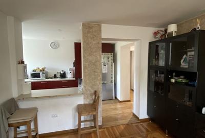 Apartament 4 camere decomandat, metrou 3 min, etaj 4/4, zonă liniștită Titan - 12