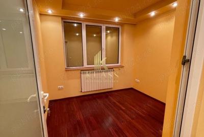 Apartament 3 camere, 60 mp, bloc monolit, centrala, boxa, metrou 1 Decembrie - 2