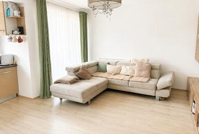 Apartament cu 2 camere semidecomandat, mobilat în Între Lacuri