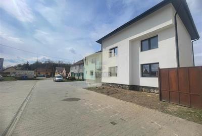 Casa cu 4 camere si 3 bai pretabila birouri in Sura  Mare - 19
