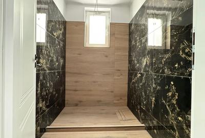 Duplex despartit prin camera tehnica - 4 camere Toate Utilitatile - 13