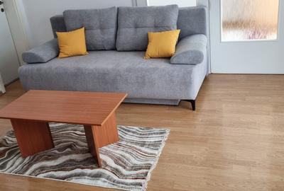 Apartament cu 2 camere semidecomandat, mobilat în Central