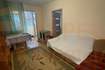 Apartament cu 3 camere semidecomandat, mobilat în Tomis Nord