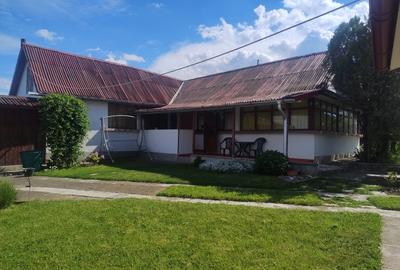 Casă de vânzare în Cucorăni - 1