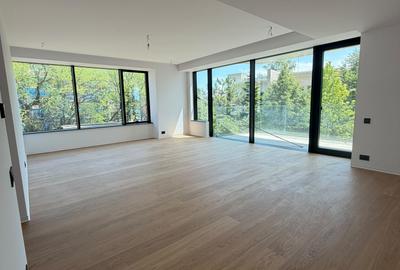 Apartament cu 4 camere decomandat în Floreasca