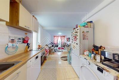 Apartament mobilat, 2 camere, 2 balcoane, loc de parcare -T. Ricci - 8