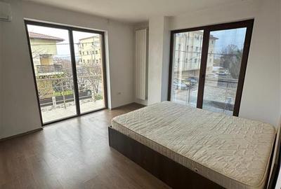 Garsonieră decomandată, mobilată în Central