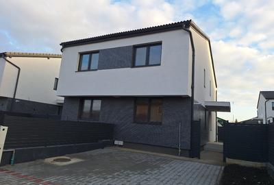 Casa noua, incalzire in pardoseala, 2 locuri de parcare, Se accepta credit - 1