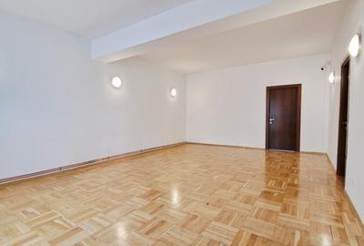 Vilă P+1+Pod, 320 mp, Teren 544 mp, Damaroaia - 9