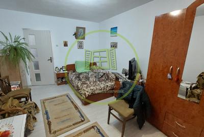 Garsoniera decomandata, etajul 8, Calea Bucuresti zona Rotonda - 1