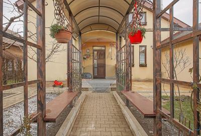Casă / Vilă cu 4 camere de vânzare în zona Tractorul - 27