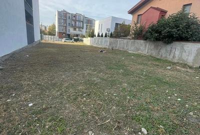 TEREN INTRAVILAN DE VANZARE -- COMPOZITORI - - 2