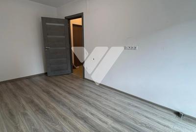 Apartament 2 camere la parter loc de parcare geam la baie - 3