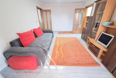 Apartament cu 2 camere semidecomandat, mobilat în 9 Mai