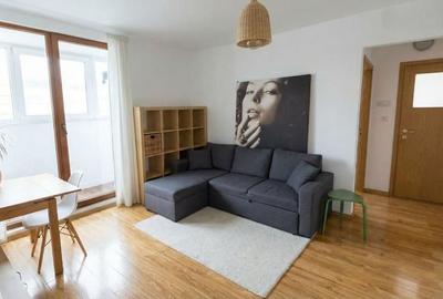 Apartament cu 2 camere semidecomandat în Universitate