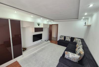 Vand apartament 2 camere Micro 4 et.2 - 1