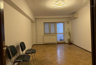 Birou, de 65.00 mp, în Unirii