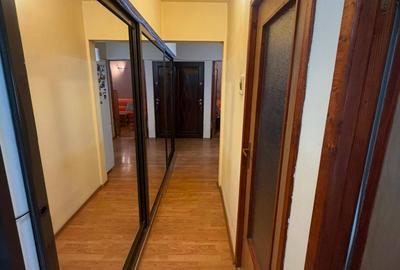 Apartament 3 camere DECOMANDAT – 9 Mai / Domnișori - 7