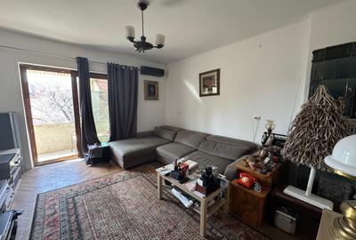 Vanzare apartament patru camere vila D+P+1+pod curte Cotroceni metrou Eroilor - 2