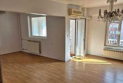 Apartament cu 4 camere, mobilat în Virtuții