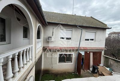 Casa individuala, cu 12 camere,5 bai, acces auto, teren 642, Girocului - 13