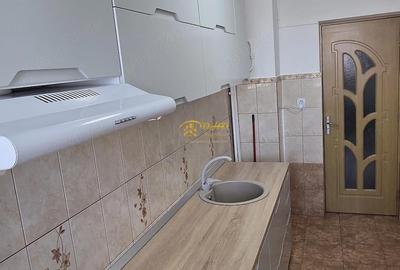 Apartament cu 3 camere decomandate, zona Nicolina 2, langa piata Nicolina. - 8