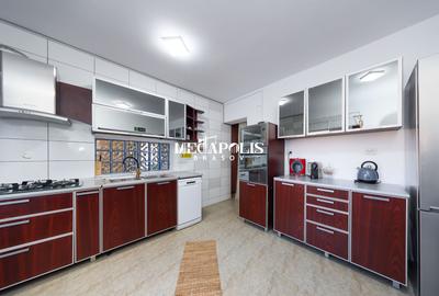Pensiune/Vilă de vânzare în Bran | 8 camere | 180 mp - 20
