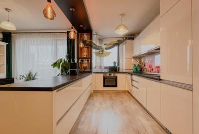 Apartament cu 2 camere semidecomandat, mobilat în Central