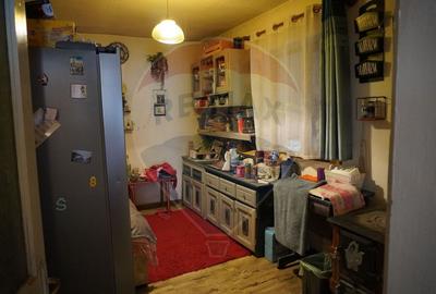 Casă cu 6 camere la Crăciunesti - 17
