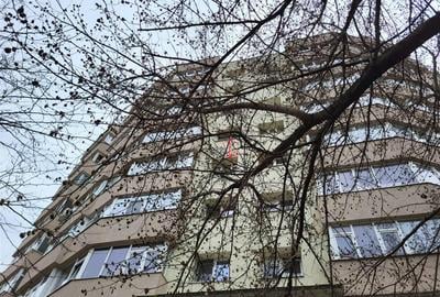 METROU 1 DEC 1918 / 3 CAMERE ETAJ 4 / 2 BAI / 1983 - 1