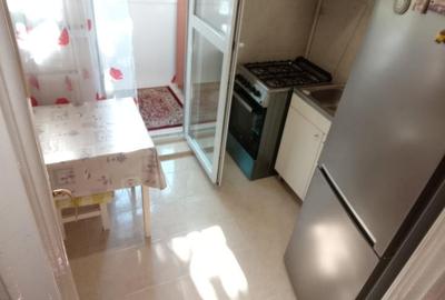 Apartament - 3 camere - semidecomandat -Titan - 12