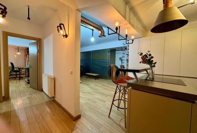 Apartament cu 3 camere semidecomandat în Pipera